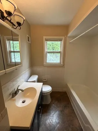 $1,450 | 24235 Lexington Avenue, Eastpointe, MI 48021