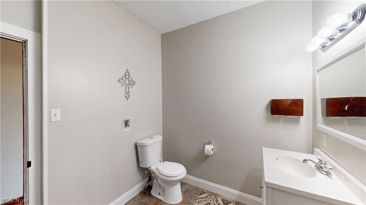 1538 South Ridge Road West Ashtabula, OH 44004 - Photo 17 of 43 First Floor Bath