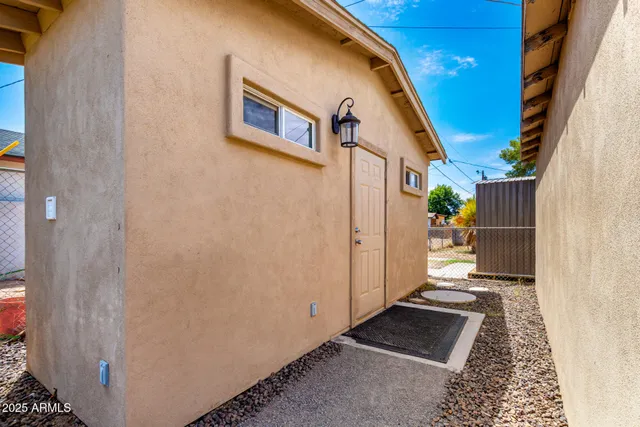 $999 | 2245 North 22nd Street, Phoenix, AZ 85006