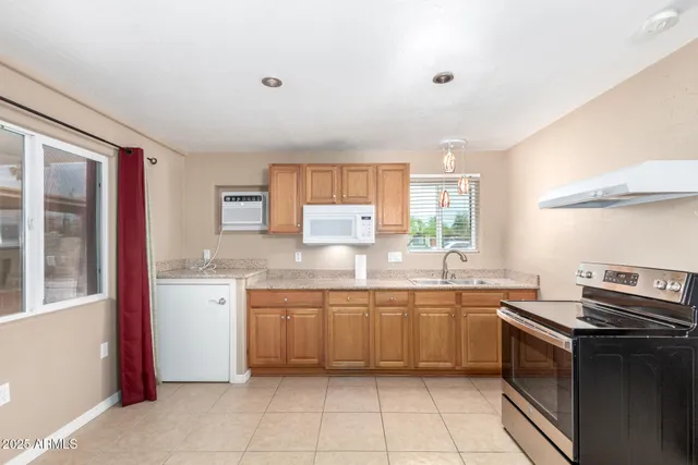 $999 | 2245 North 22nd Street, Phoenix, AZ 85006