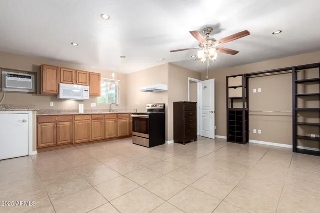 $999 | 2245 North 22nd Street, Phoenix, AZ 85006