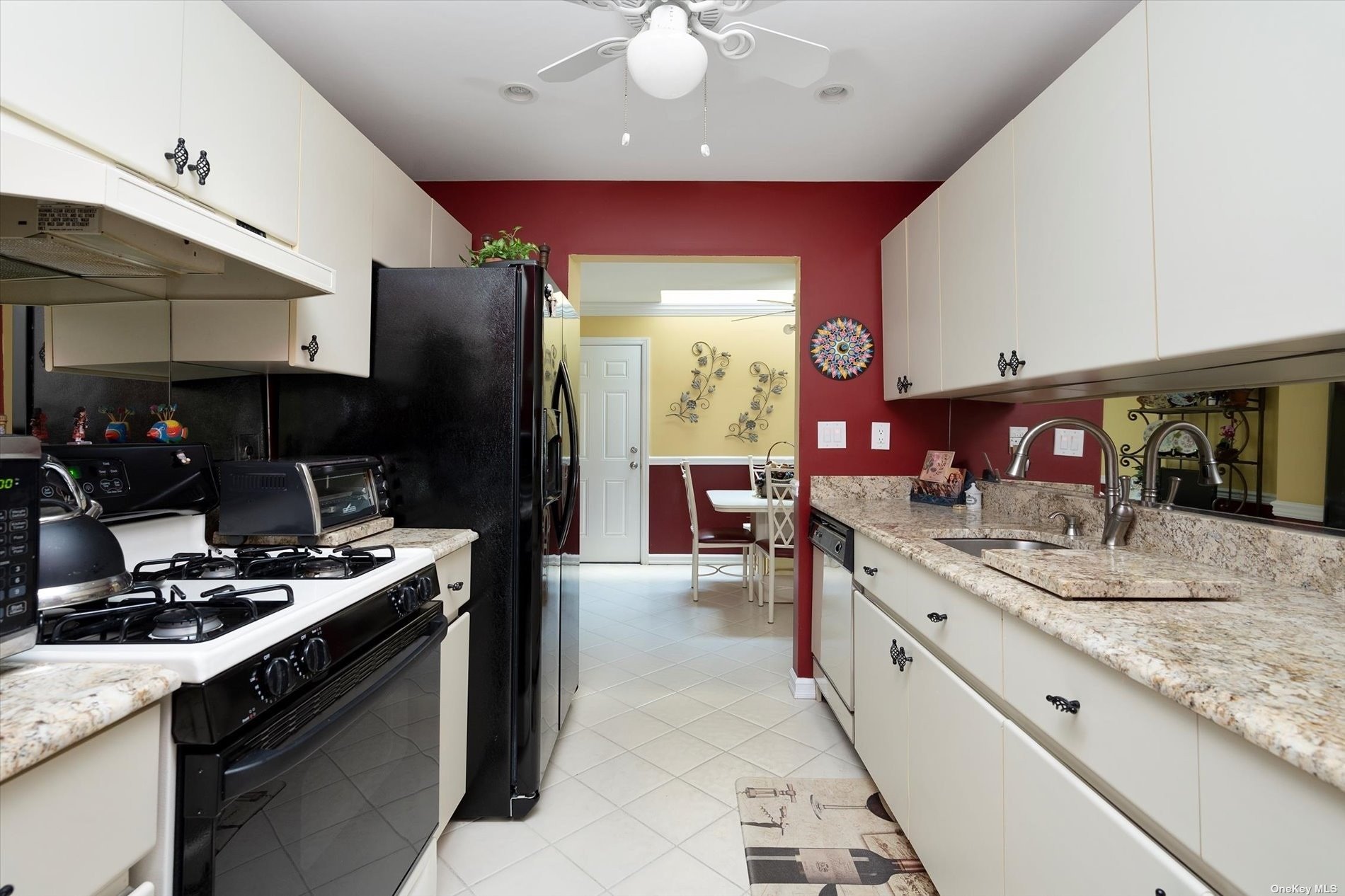 1930 Sunrise Highway, Unit 26, Merrick, NY 11566 Compass