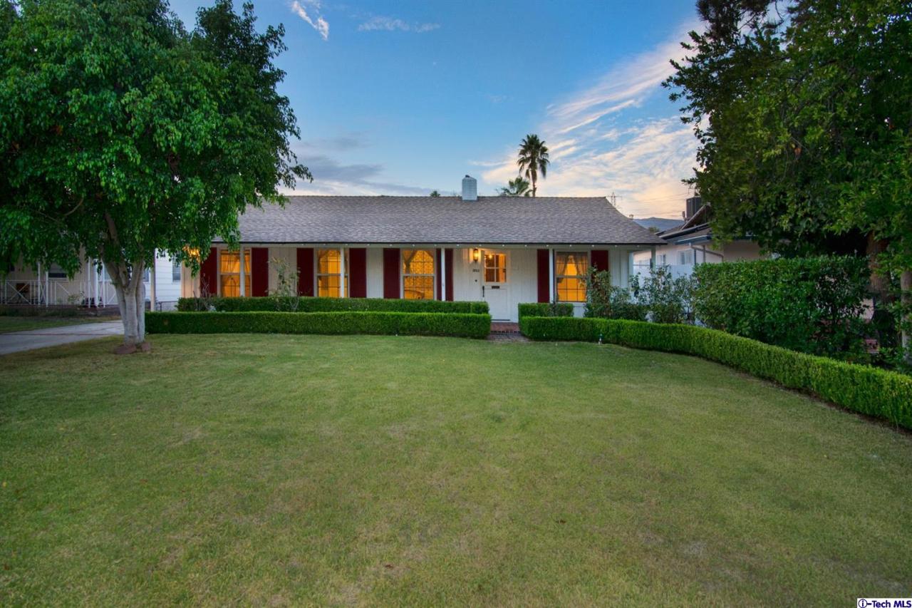 3263 Orlando Road Pasadena, CA 91107 - Photo 56 of 56 a front view of a house with garden