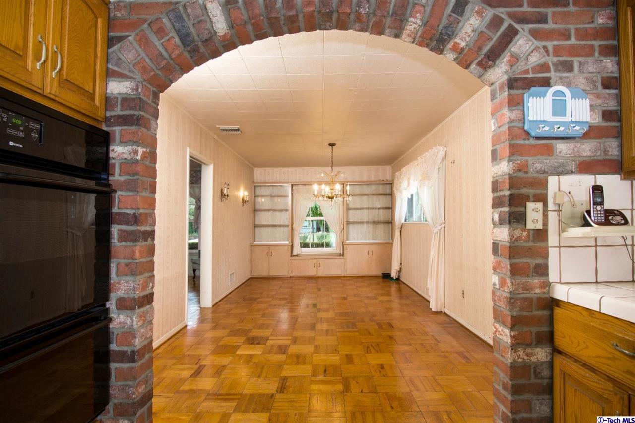 3263 Orlando Road Pasadena, CA 91107 - Photo 9 of 56 a very nice looking room with a large window