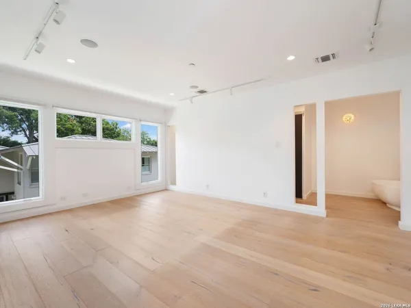 $775,000 | 305 Joliet Avenue, Unit C, San Antonio, TX 78209