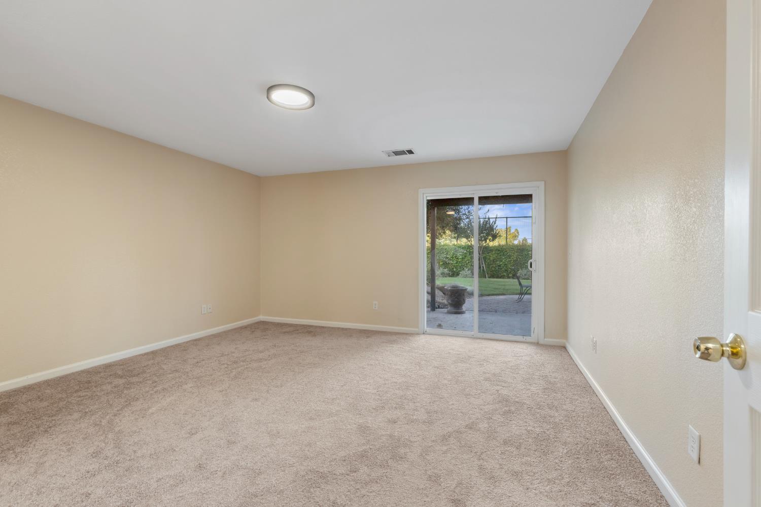 29533 Chapman Way Escalon, CA 95320 - Photo 56 of 99 an empty room with a window
