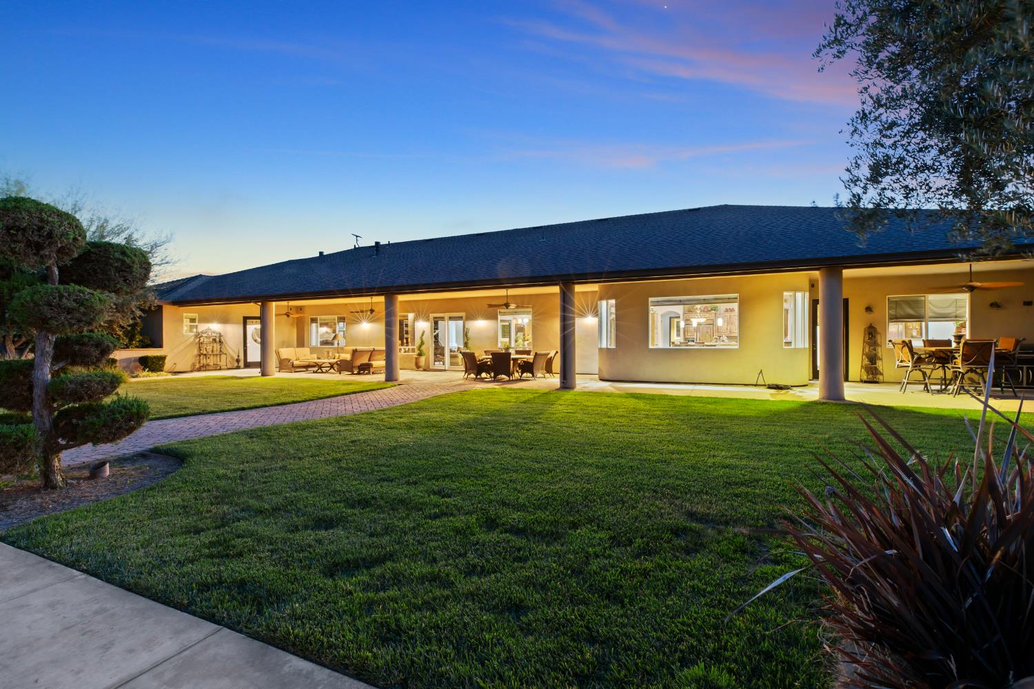 29533 Chapman Way Escalon, CA 95320 - Photo 65 of 99 a view of outdoor space and yard