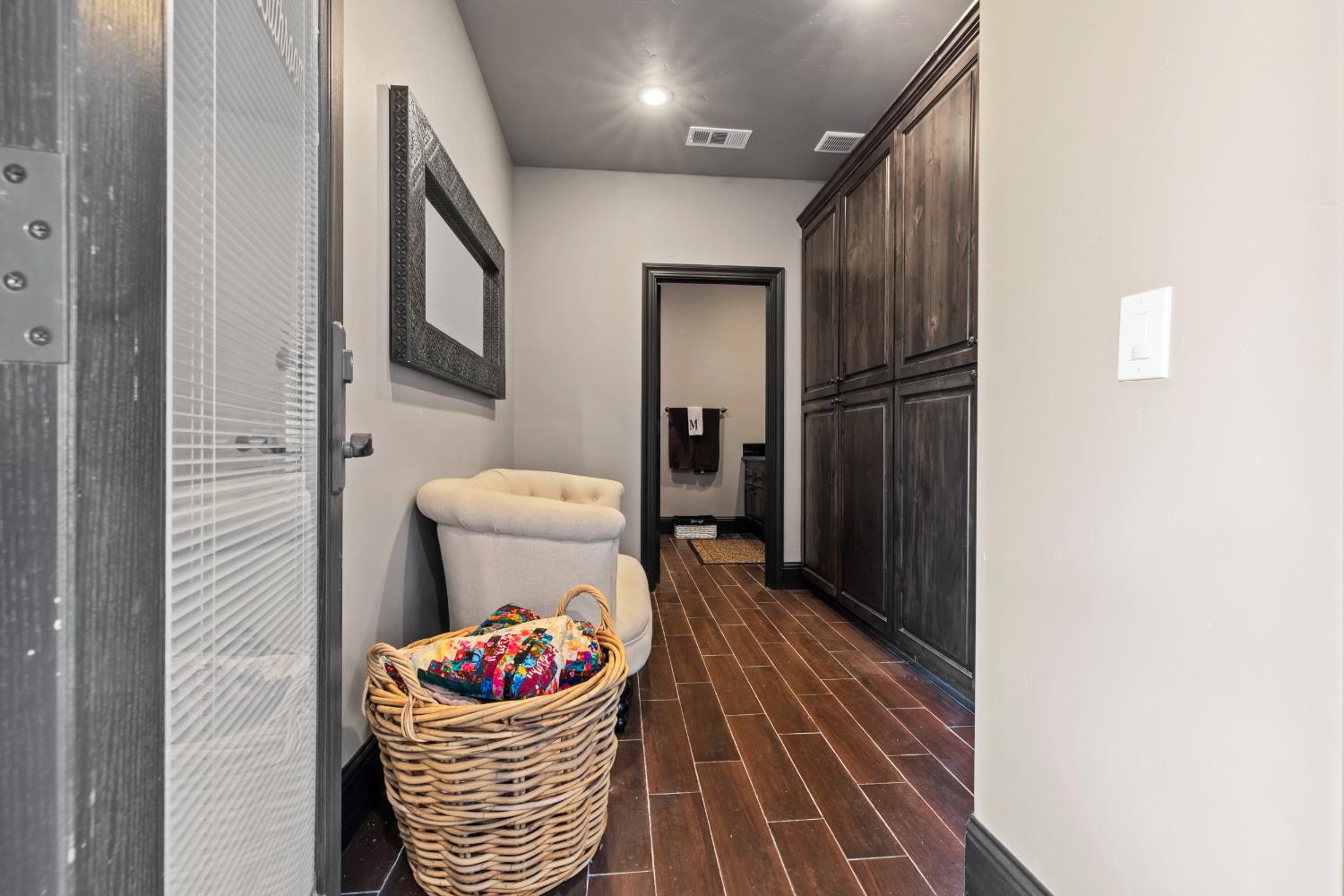 29533 Chapman Way Escalon, CA 95320 - Photo 72 of 99 Exterior Bathroom - Womens