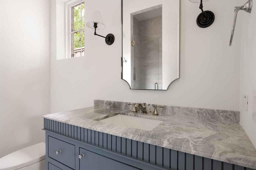 652 Harter Road Dallas, TX 75218 - Photo 24 of 39 Gallery Image 24