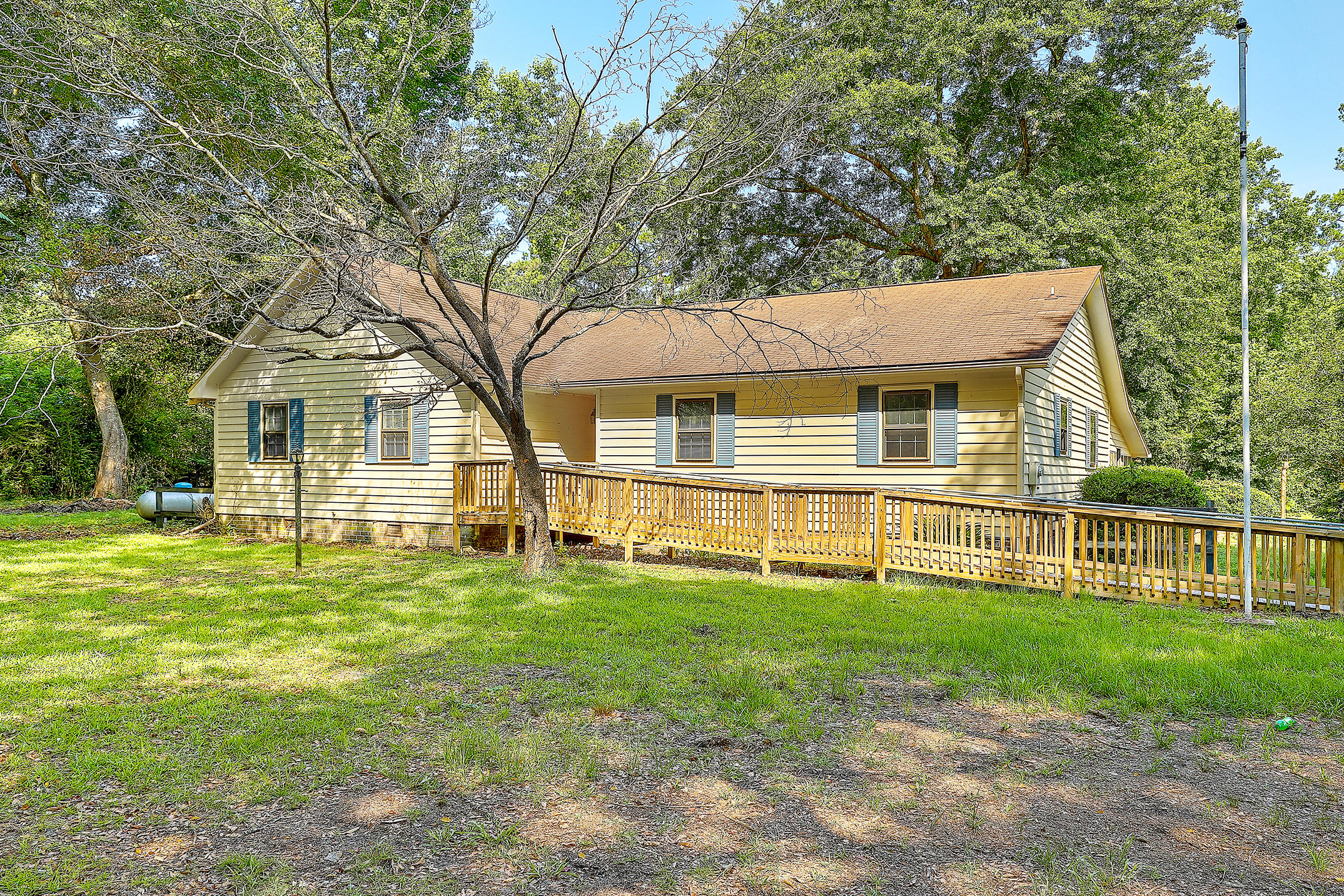 319 Academy Road St. George, SC 29477 - Photo 1 of 34 1R3A0601_2_3_4_5_6_7