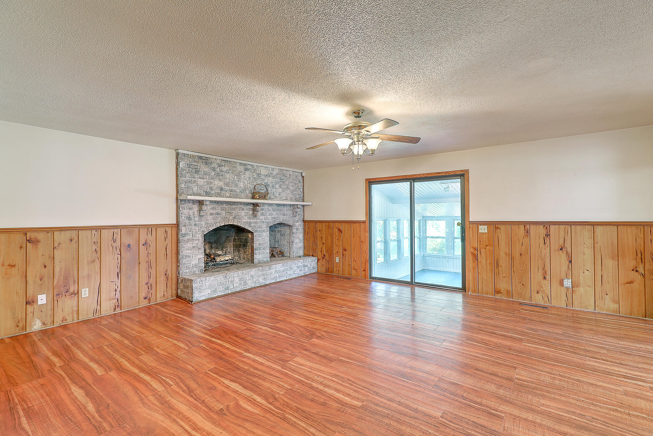 319 Academy Road St. George, SC 29477 - Photo 6 of 34 1R3A0706_07_08_09_10_11_12