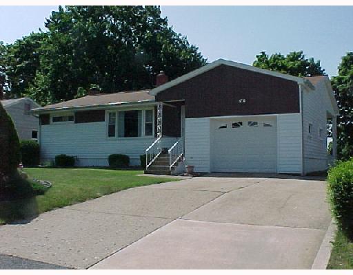 121 Germaine Road Butler, PA 16001 - Photo 2 of 8 Exterior Front.