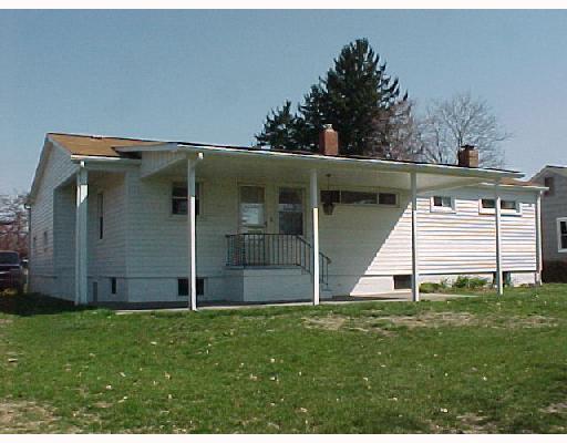 121 Germaine Road Butler, PA 16001 - Photo 3 of 8 Exterior Back. Nice large patio for picnics!