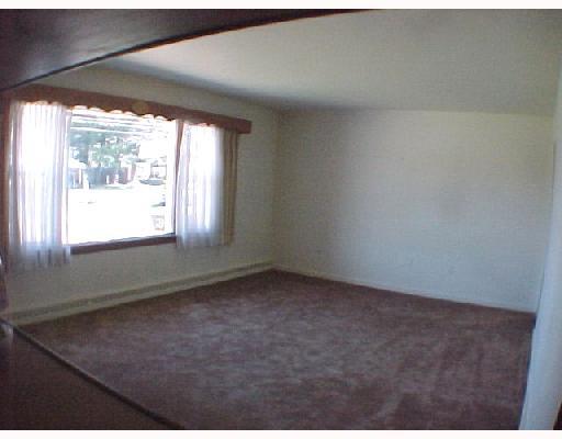 121 Germaine Road Butler, PA 16001 - Photo 4 of 8 Living Room. Open living room