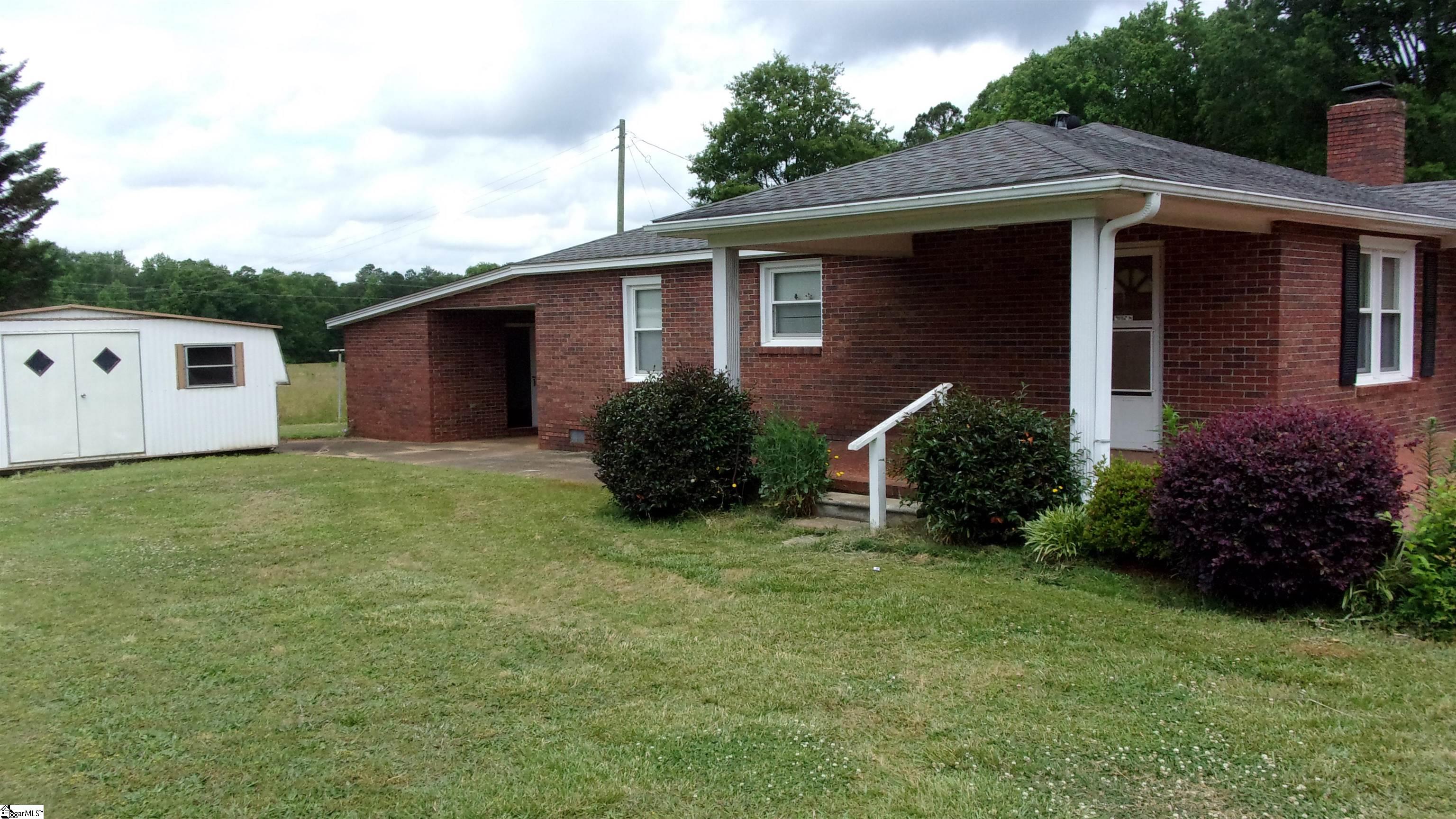 126 Murdock Road Belton, SC 29627 - Photo 3 of 10