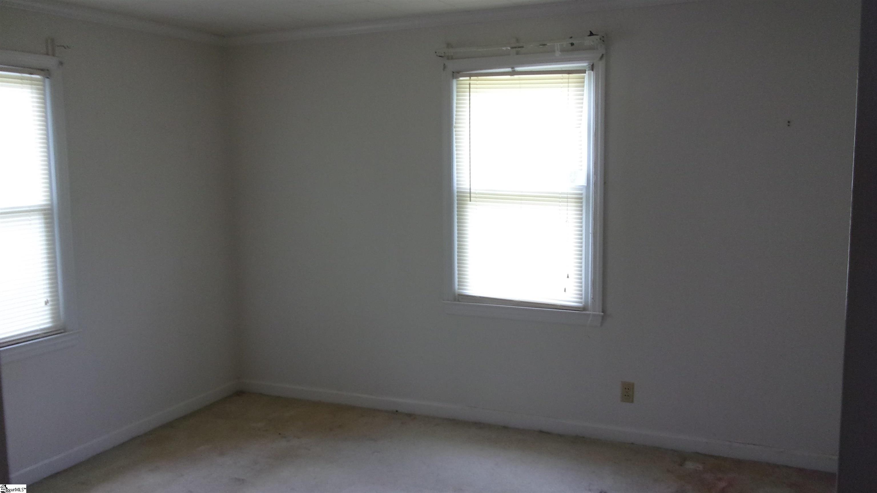 126 Murdock Road Belton, SC 29627 - Photo 7 of 10