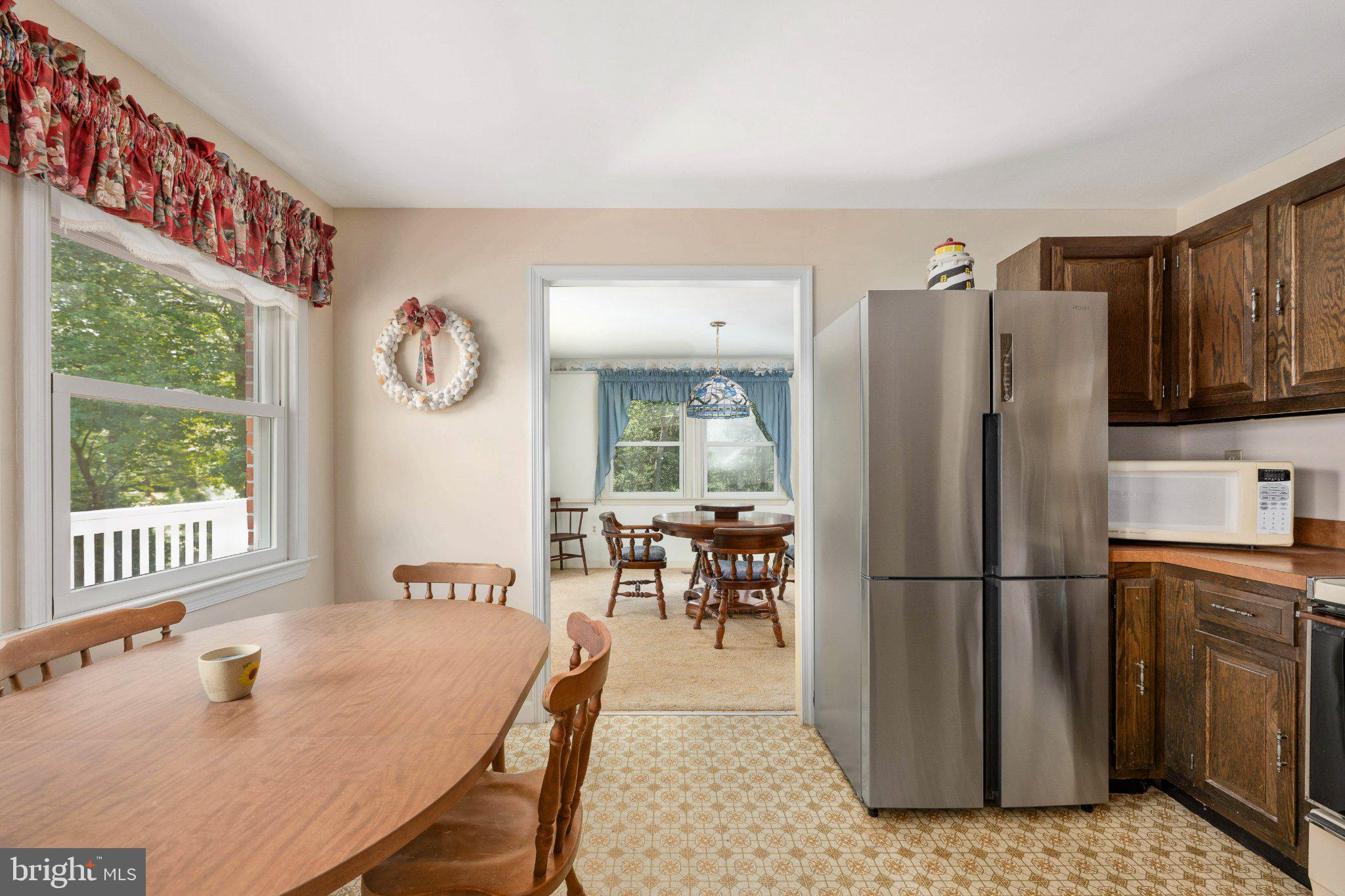 279 Harbor Drive Reedville, VA 22539 - Photo 20 of 97 Kitchen entry to dining room