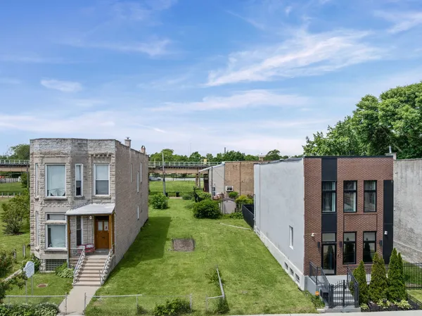 $99,900 | 3808 South Wabash Avenue, Chicago, IL 60653