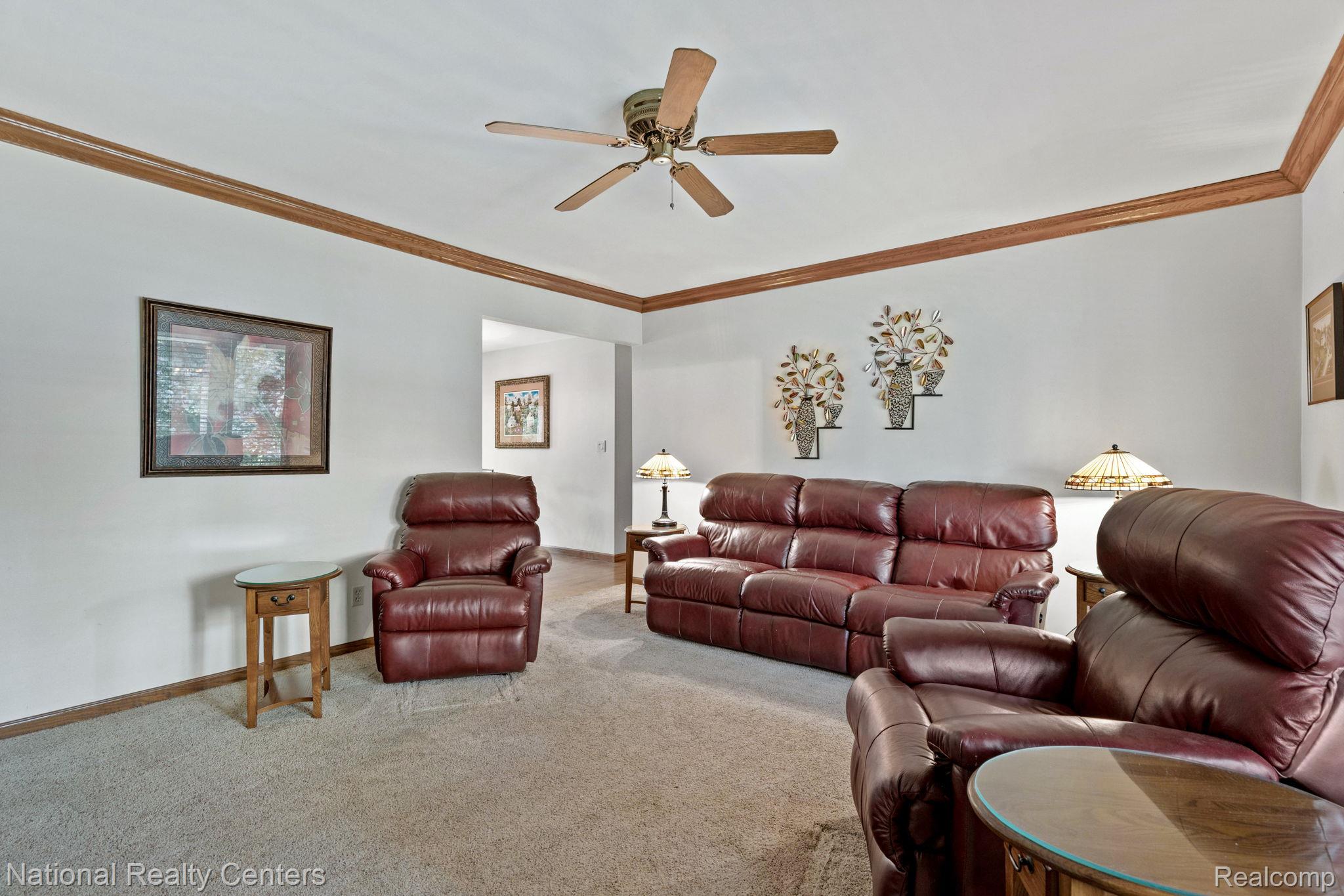 5014 Walker Road Davison, MI 48423 - Photo 7 of 54 Large living room