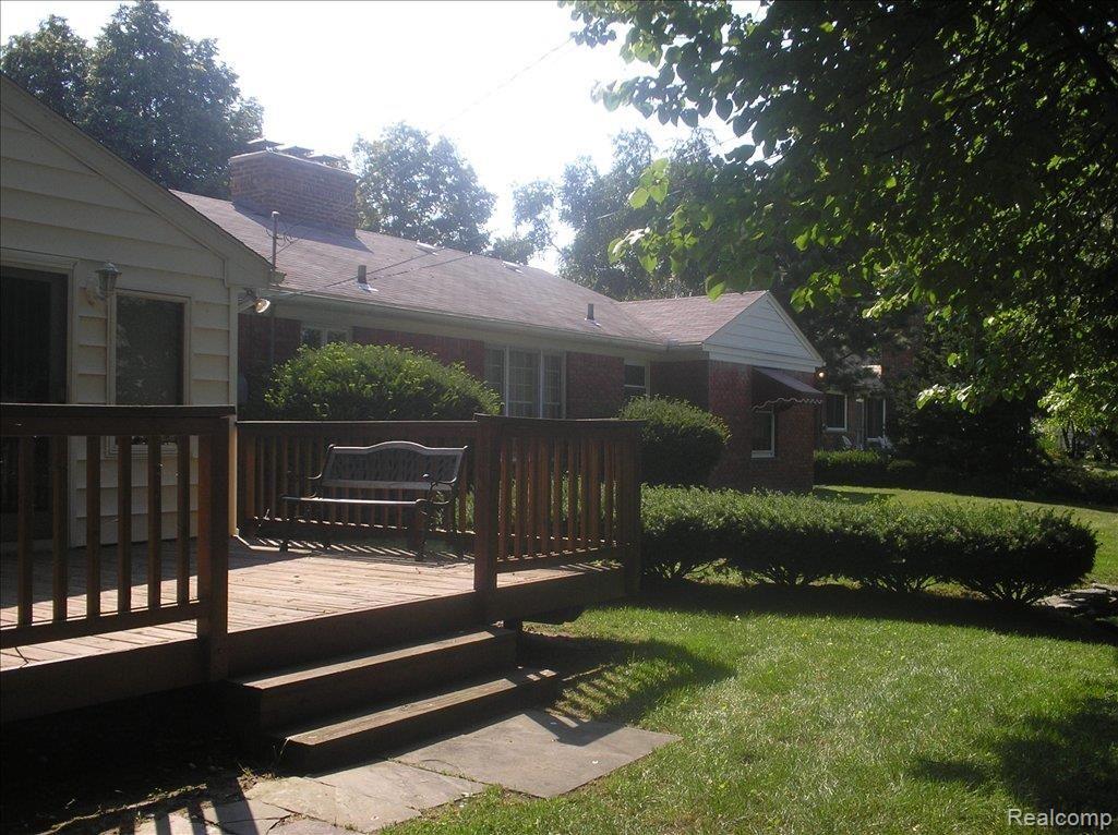 490 Shelbourne Road Grosse Pointe, MI 48236 - Photo 16 of 16 P1010196