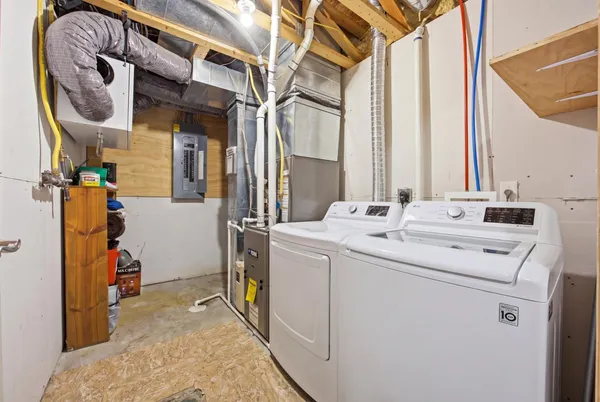 $360,000 | 1527 41st Avenue South, Moorhead, MN 56560