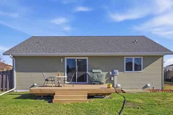 $360,000 | 1527 41st Avenue South, Moorhead, MN 56560