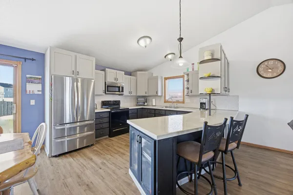 $360,000 | 1527 41st Avenue South, Moorhead, MN 56560