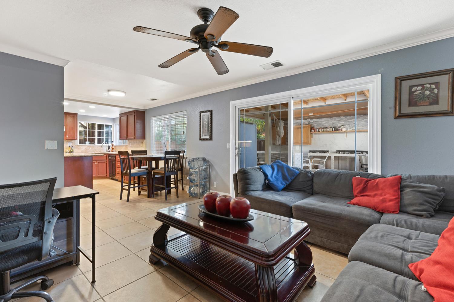 1745 Parkside Drive Tracy, CA 95376 - Photo 5 of 25