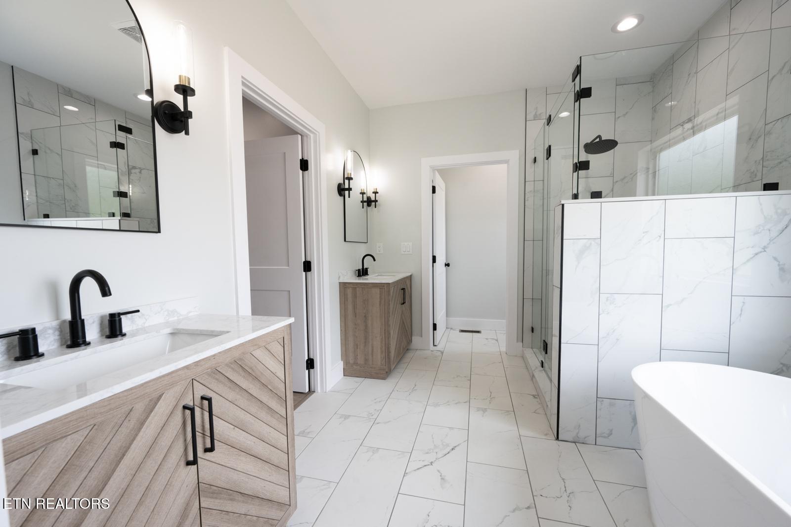 237 Laura Boling Loop Road Strawberry Plains, TN 37871 - Photo 11 of 27 Master Bath