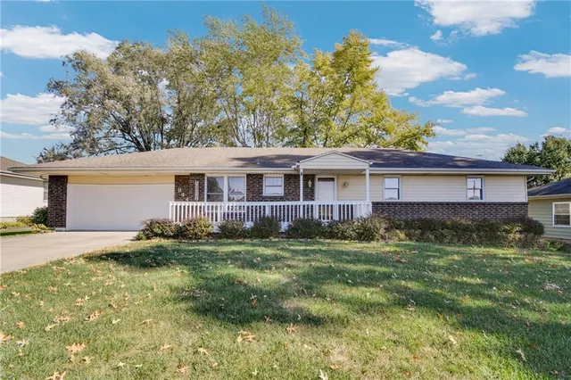 $314,900 | 844 East 1st Street, Peculiar, MO 64078