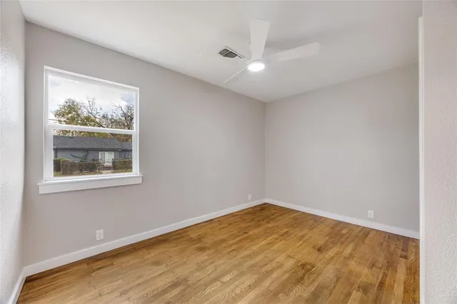 a view of empty room with window