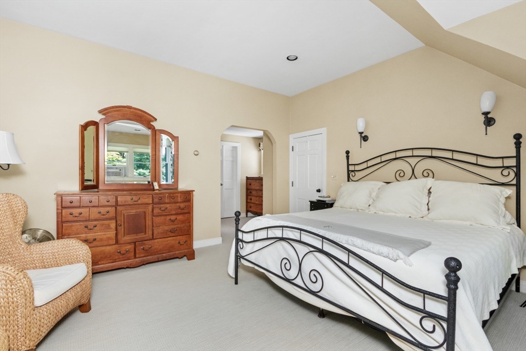 71 Silver Hill Road Weston, MA 02493 - Photo 24 of 40 Gallery Image 24