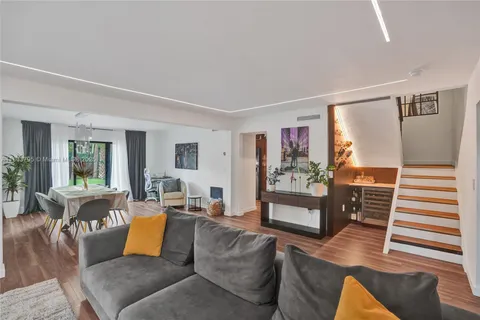 $799,000 | 1089 Northeast 204th Terrace, Miami, FL 33179