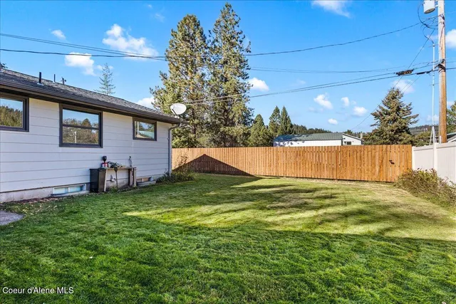 $430,000 | 202 Country Club Lane, Pinehurst, ID 83850