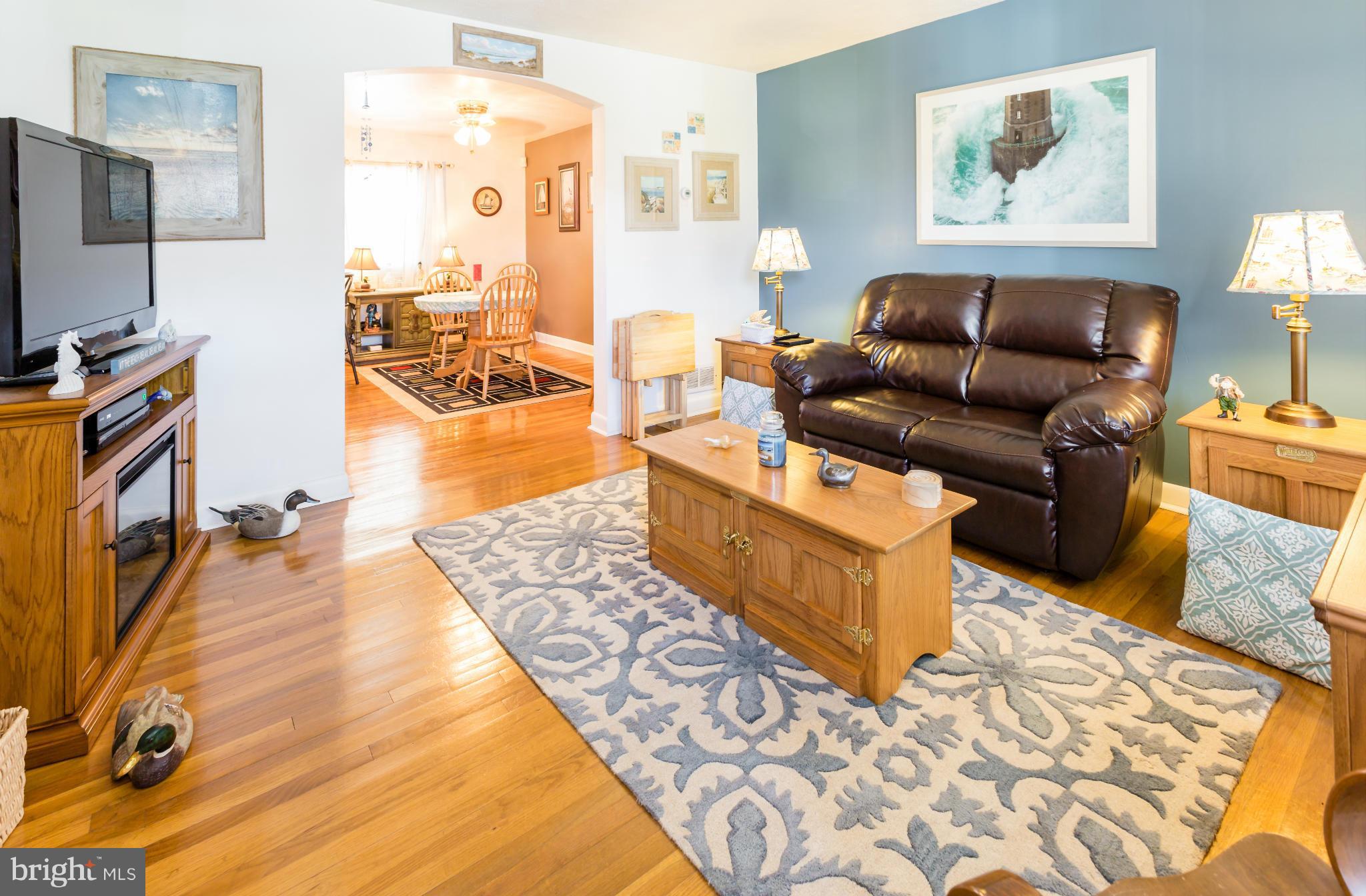 7843 Charlesmont Road Baltimore, MD 21222 - Photo 4 of 29 Living Room