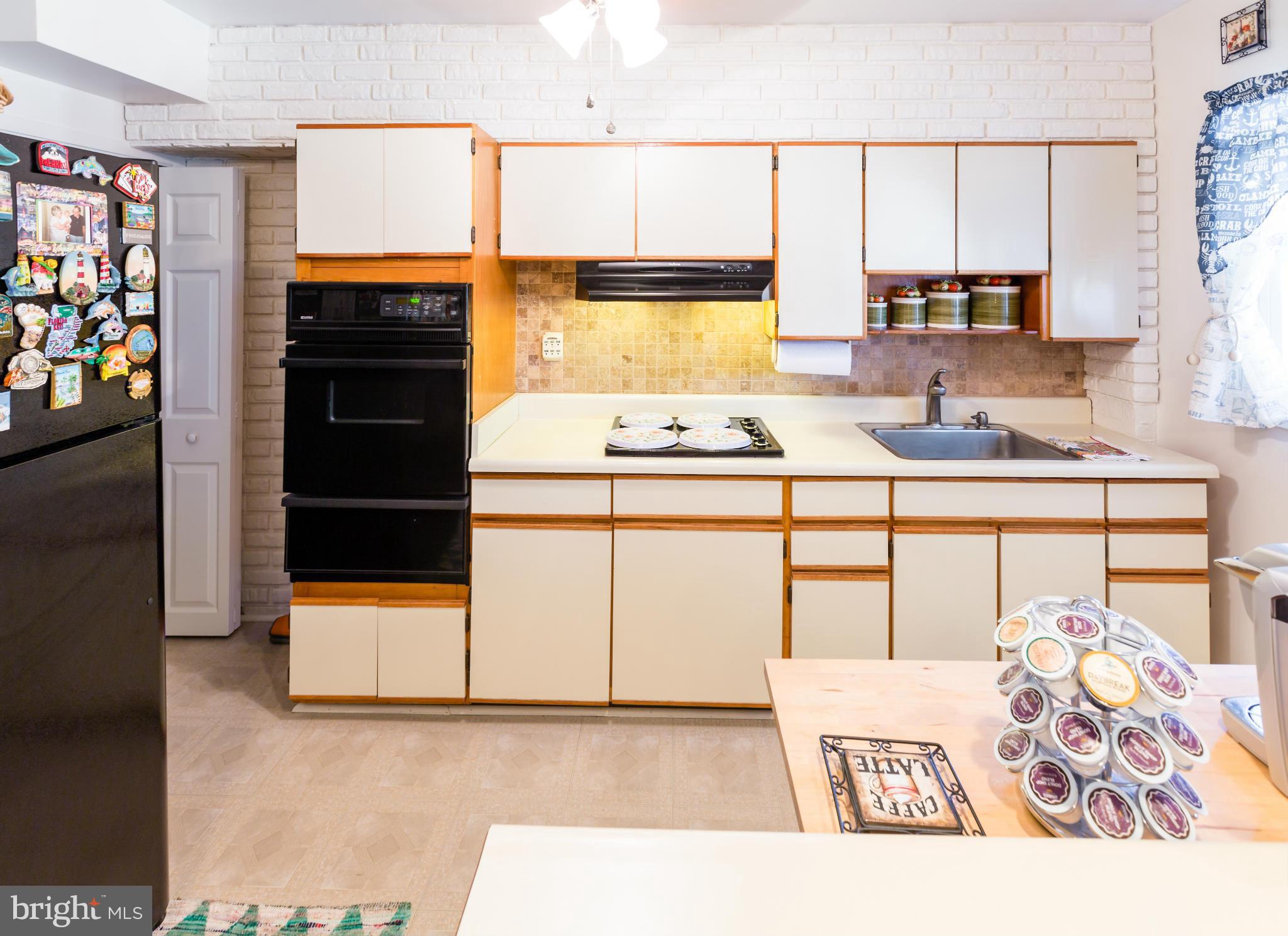 7843 Charlesmont Road Baltimore, MD 21222 - Photo 7 of 29 Kitchen