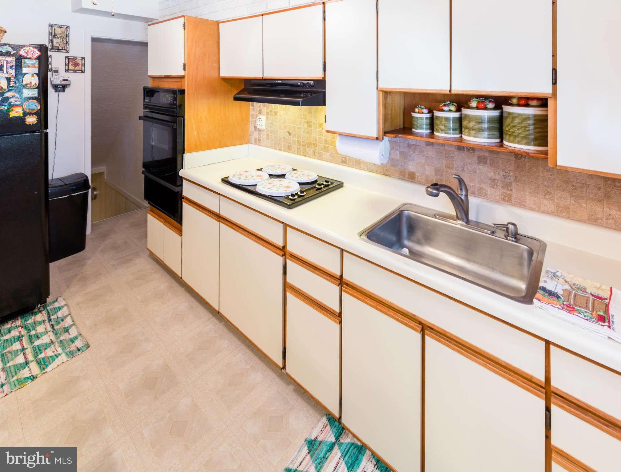 7843 Charlesmont Road Baltimore, MD 21222 - Photo 8 of 29 Kitchen