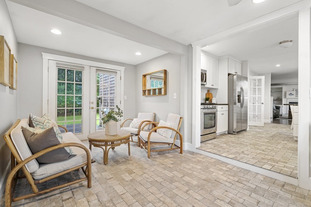 12 Old Farm Road Scituate, MA 02066 - Photo 4 of 35 Gallery Image 4