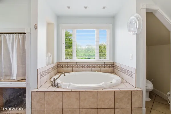 $450,000 | 439 Brahma Lane, Pioneer, TN 37847
