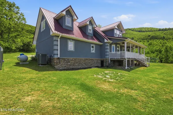 $450,000 | 439 Brahma Lane, Pioneer, TN 37847