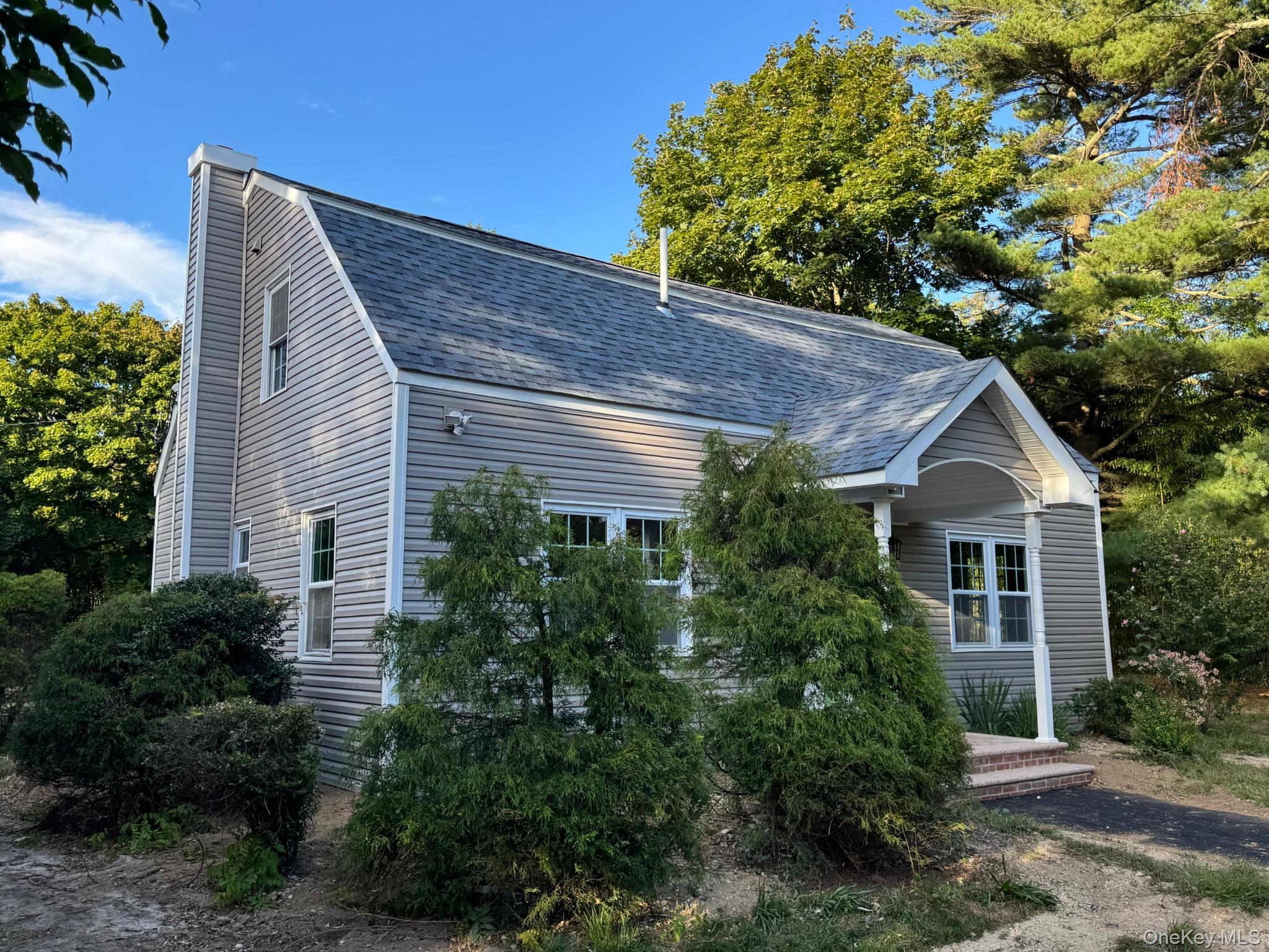 4 Barnes Road Moriches, NY 11955 - Photo 3 of 23 Gallery Image 3