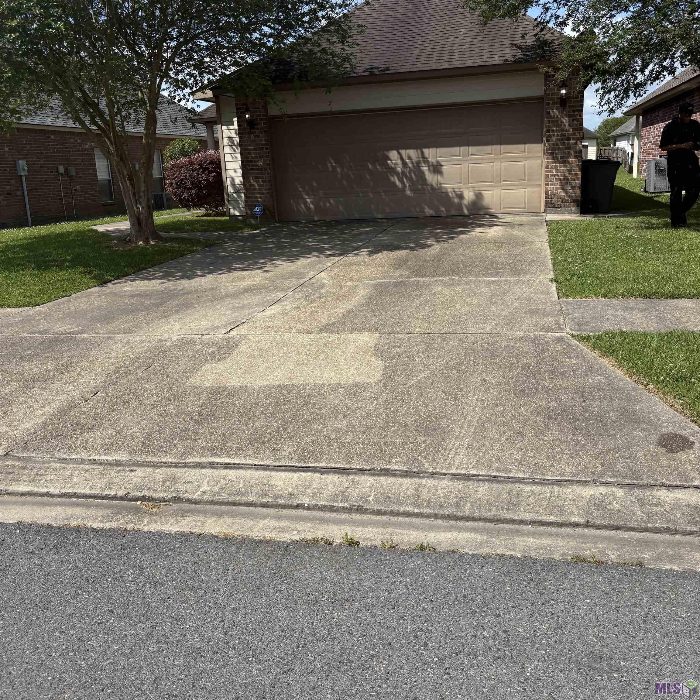 2924 Nicholson Lake Drive Baton Rouge, LA 70810 - Photo 2 of 14