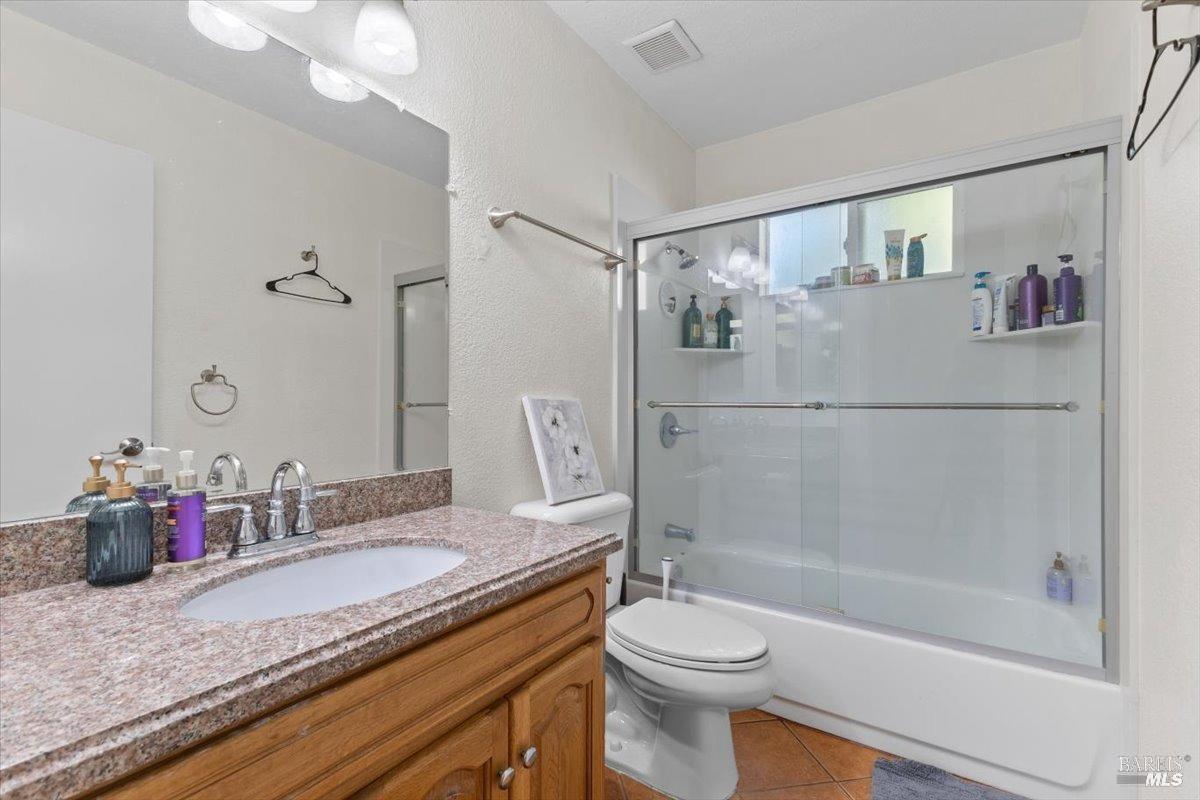 2239 Redwood Road, Unit ABC Napa, CA 94558 - Photo 16 of 20 One of two baths.