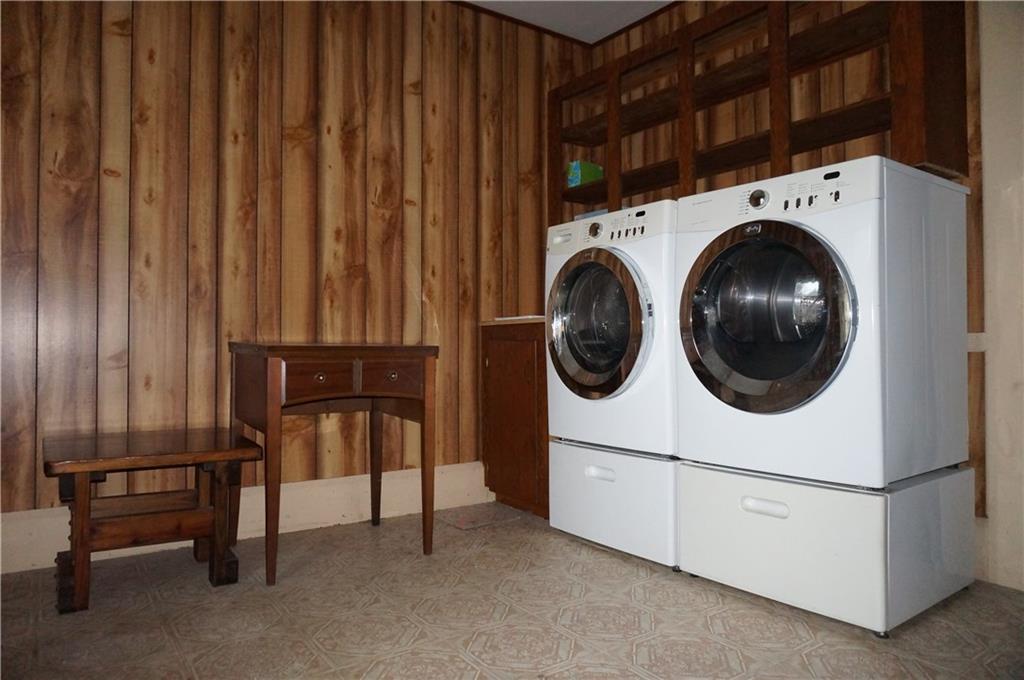 962 Quaker Ridge Road Casco, ME 04015 - Photo 12 of 35 Laundry room