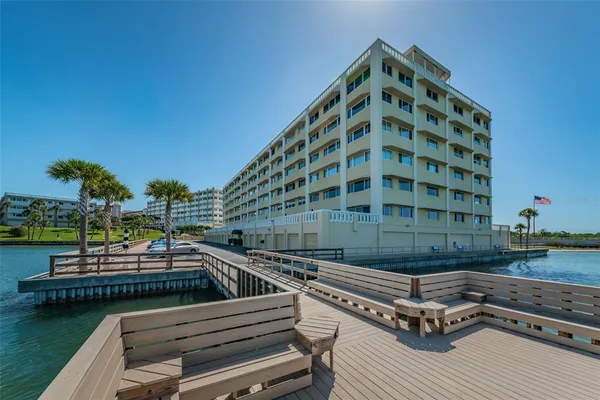 $450,000 | 100 Bluff View Drive, Unit 514C, Belleair Bluffs, FL 33770