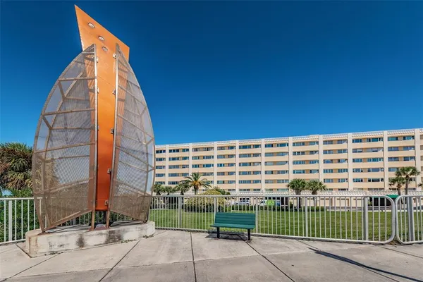 $450,000 | 100 Bluff View Drive, Unit 514C, Belleair Bluffs, FL 33770