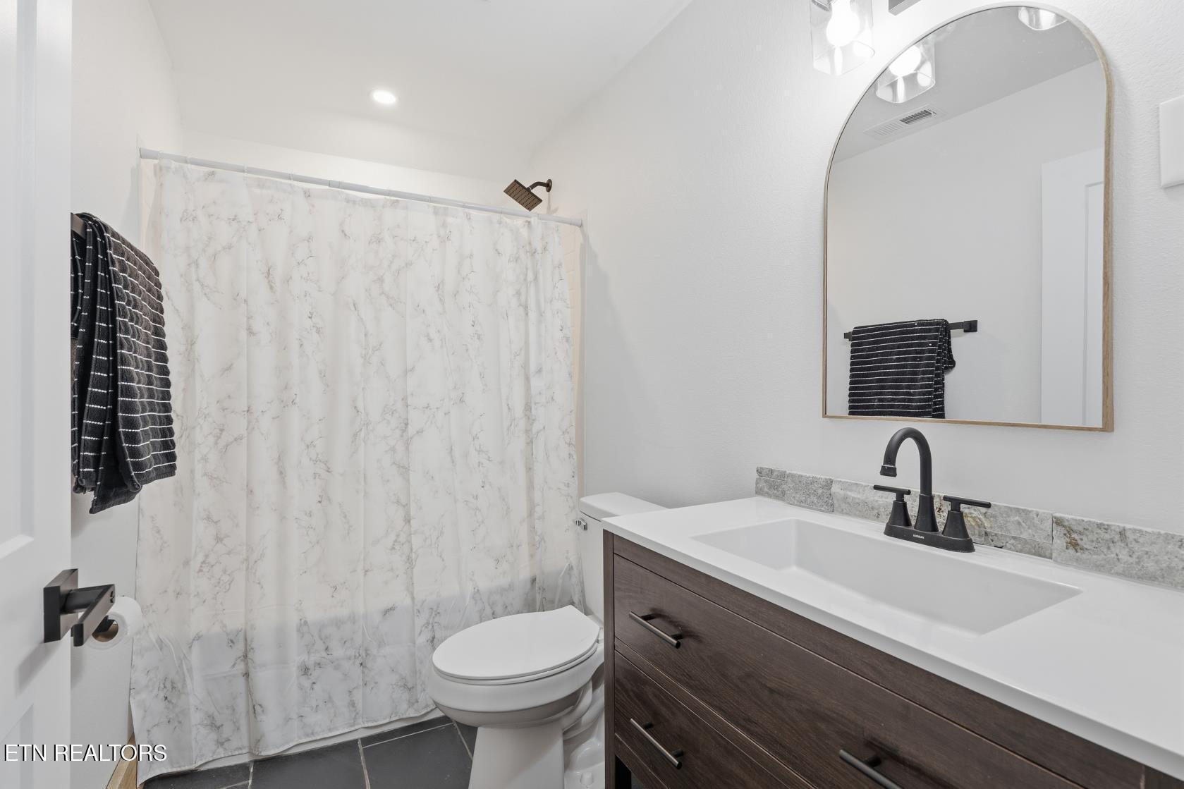 8523 Heiskell Road Powell, TN 37849 - Photo 22 of 28 022