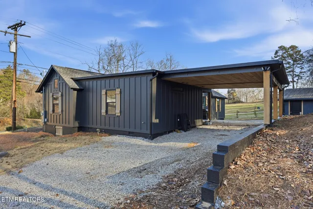 $574,900 | 8523 Heiskell Road, Powell, TN 37849