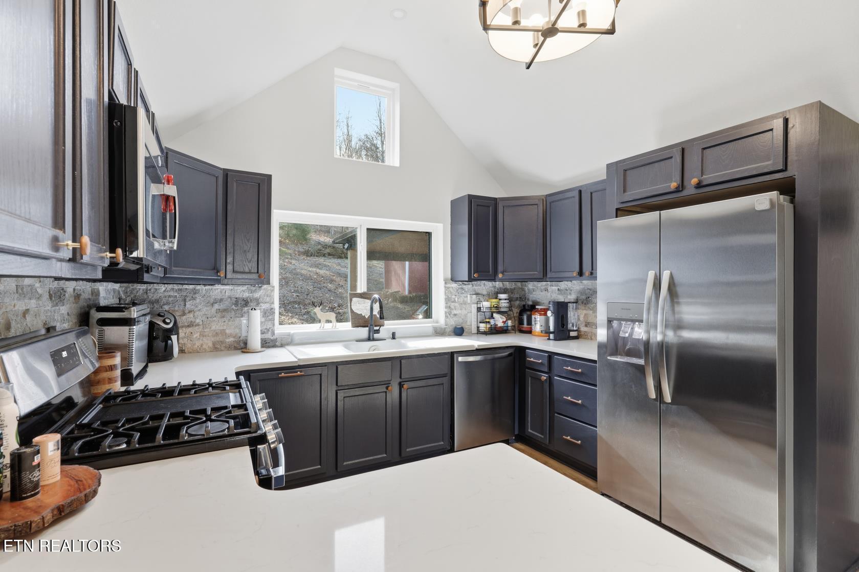 8523 Heiskell Road Powell, TN 37849 - Photo 7 of 28 007