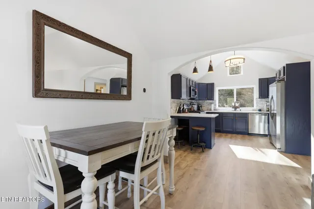 $574,900 | 8523 Heiskell Road, Powell, TN 37849